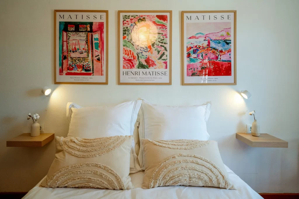 Villa la caleta Matisse painting bed room